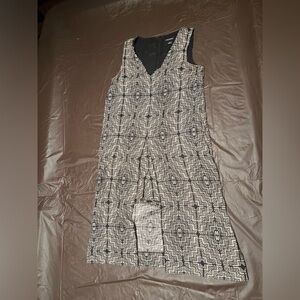 Club Monaco Printed romper. Size 4.